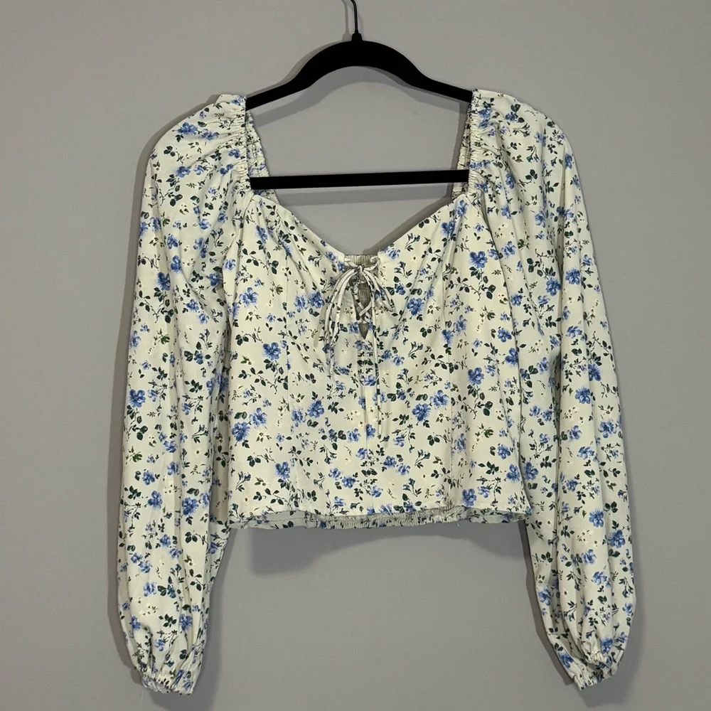 Abercrombie & Fitch Floral Lace Up Puff Sleeve Milkmaid Top Cream Blue Small‎